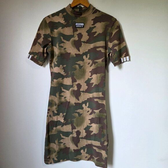 EUC ADIDAS MOCK NECK CAMO BODYCON T SHIRT DRESS SIZE M - Picture 1 of 15